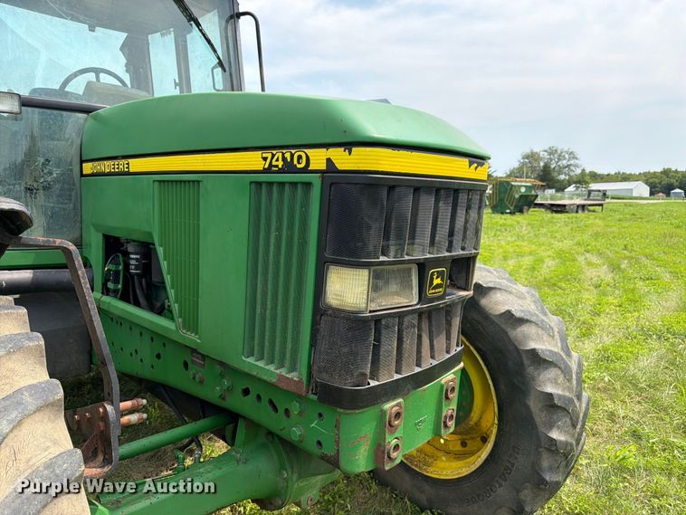 image for item FK3315 1998 John Deere 7410 MFWD tractor