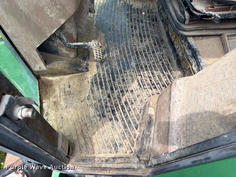 image for item FK3315 1998 John Deere 7410 MFWD tractor