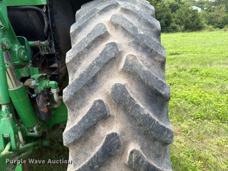 image for item FK3315 1998 John Deere 7410 MFWD tractor
