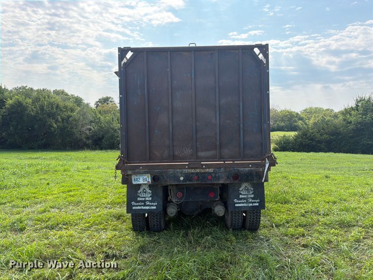 image for item FK3320 1989 Ford LNT8000 grain truck