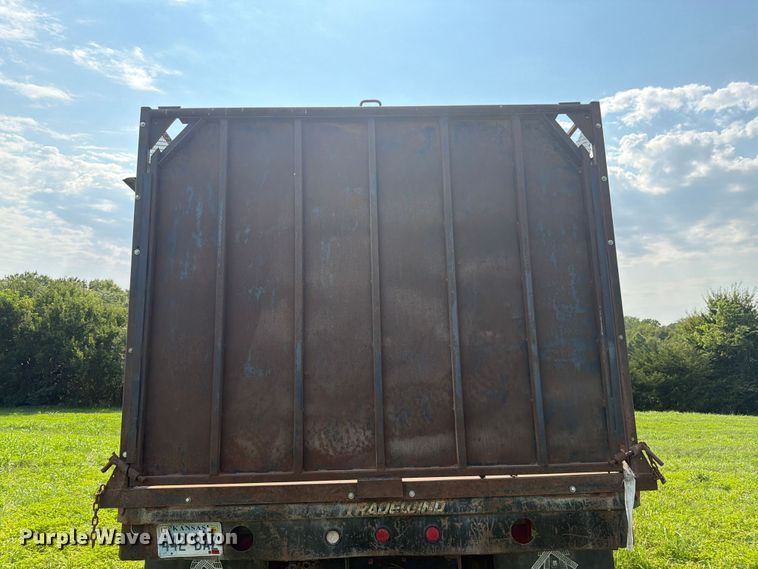 image for item FK3320 1989 Ford LNT8000 grain truck