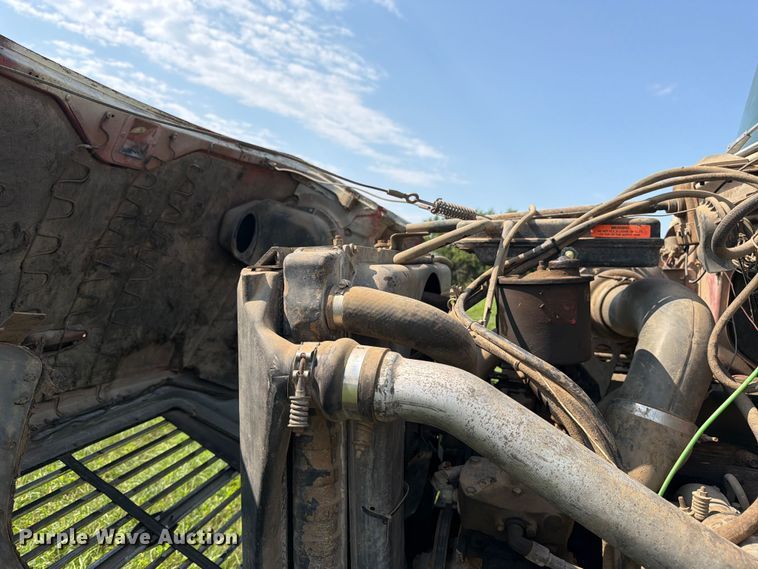 image for item FK3320 1989 Ford LNT8000 grain truck