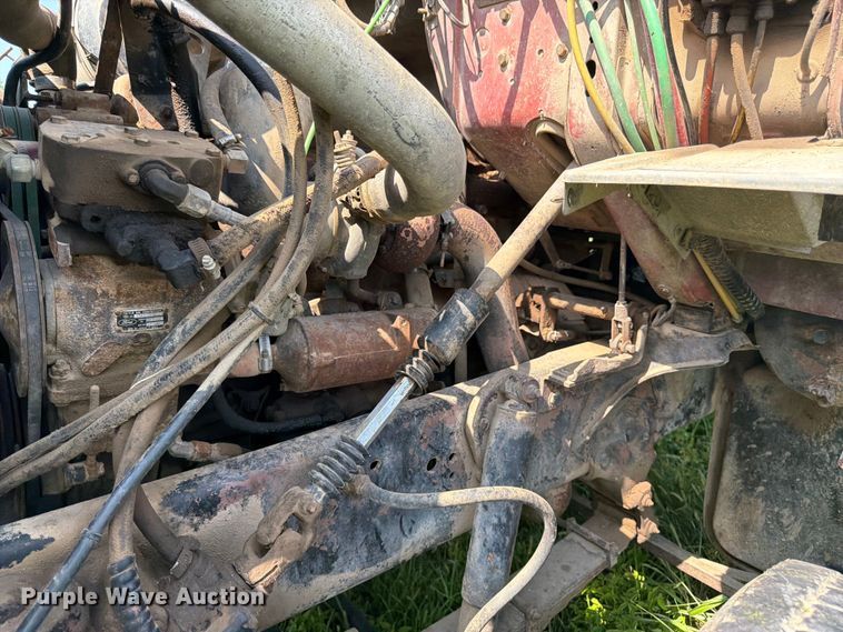 image for item FK3320 1989 Ford LNT8000 grain truck