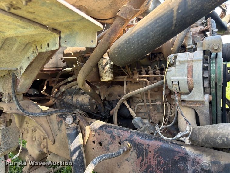image for item FK3320 1989 Ford LNT8000 grain truck