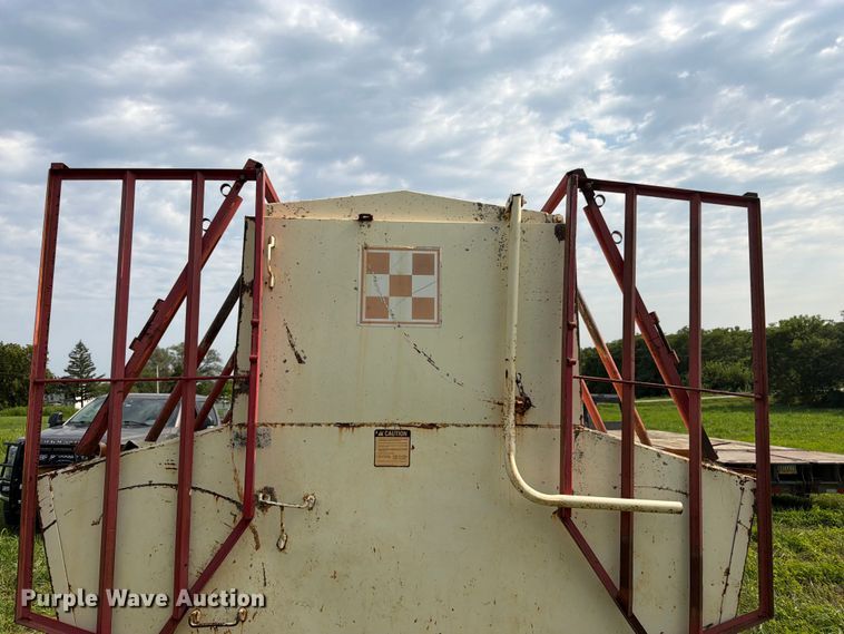 image for item FK3321 Apache CF8A150 creep feeder