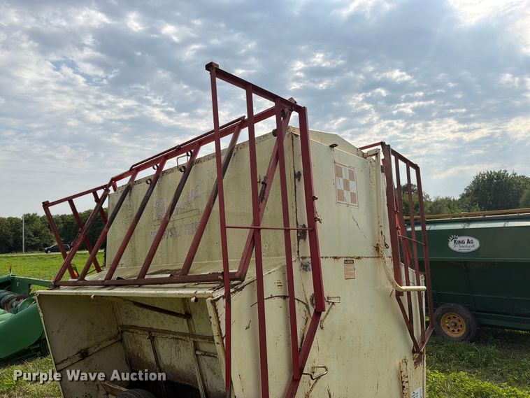 image for item FK3321 Apache CF8A150 creep feeder