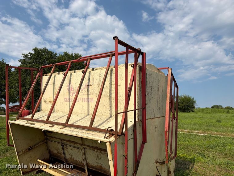 image for item FK3321 Apache CF8A150 creep feeder