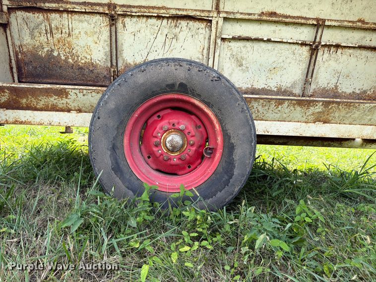 image for item FK3321 Apache CF8A150 creep feeder
