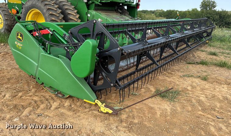 image for item FK3325 John Deere 630F HydraFlex flex head