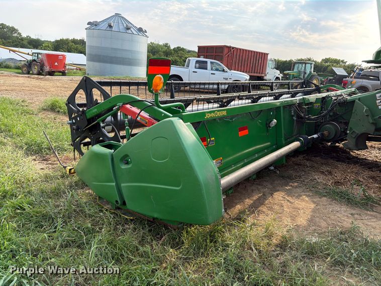 image for item FK3325 John Deere 630F HydraFlex flex head