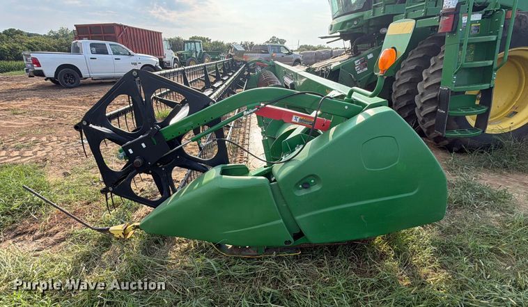 image for item FK3325 John Deere 630F HydraFlex flex head