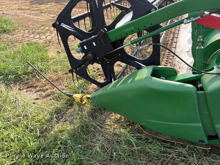 image for item FK3325 John Deere 630F HydraFlex flex head