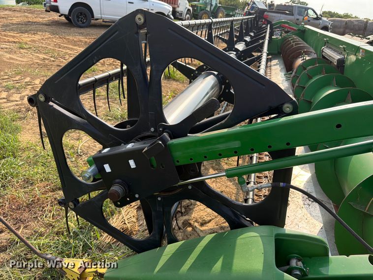 image for item FK3325 John Deere 630F HydraFlex flex head