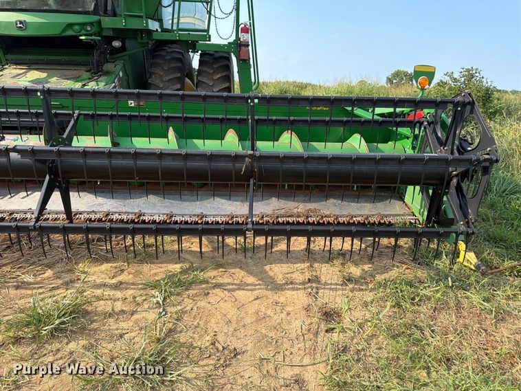 image for item FK3325 John Deere 630F HydraFlex flex head