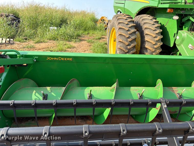 image for item FK3325 John Deere 630F HydraFlex flex head