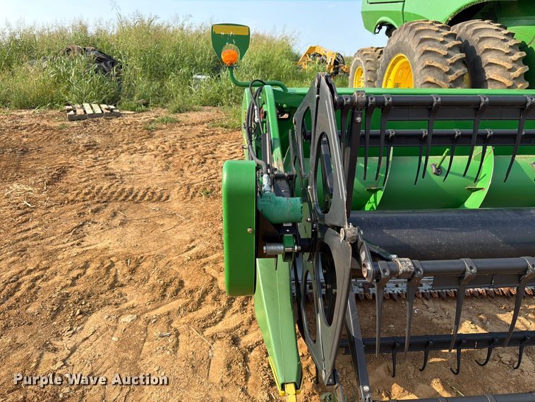 image for item FK3325 John Deere 630F HydraFlex flex head
