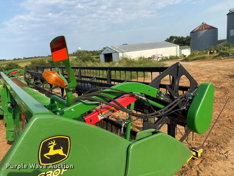 image for item FK3325 John Deere 630F HydraFlex flex head