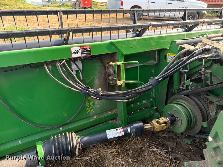 image for item FK3325 John Deere 630F HydraFlex flex head