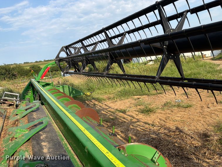 image for item FK3325 John Deere 630F HydraFlex flex head