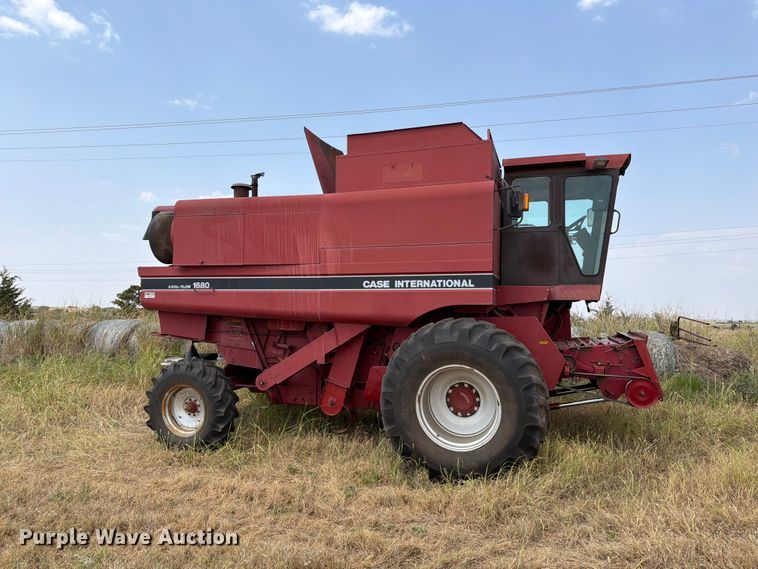 image for item FN2542 1991 Case International 1680 222B Axial-Flow combine