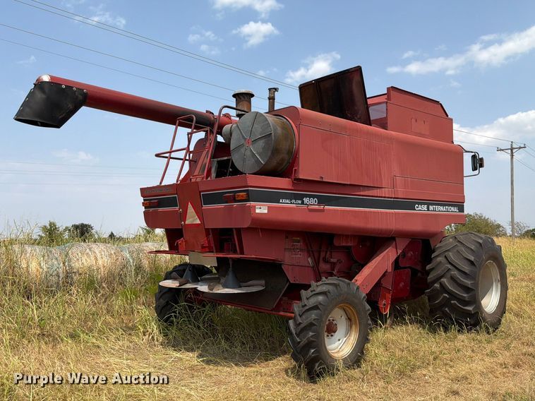 image for item FN2542 1991 Case International 1680 222B Axial-Flow combine
