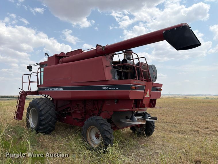 image for item FN2542 1991 Case International 1680 222B Axial-Flow combine