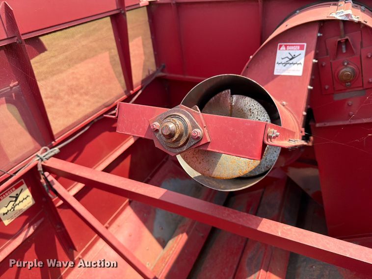 image for item FN2542 1991 Case International 1680 222B Axial-Flow combine