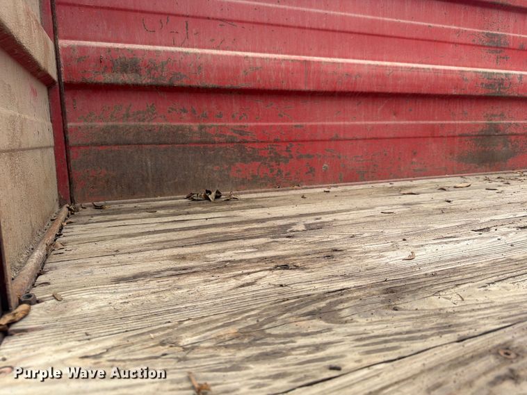 image for item FP4014 1974 Ford 700 grain truck