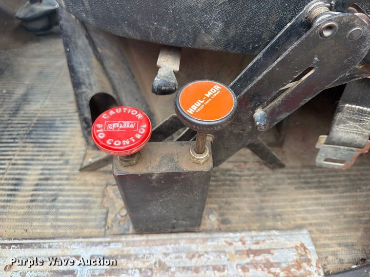 image for item FP4014 1974 Ford 700 grain truck