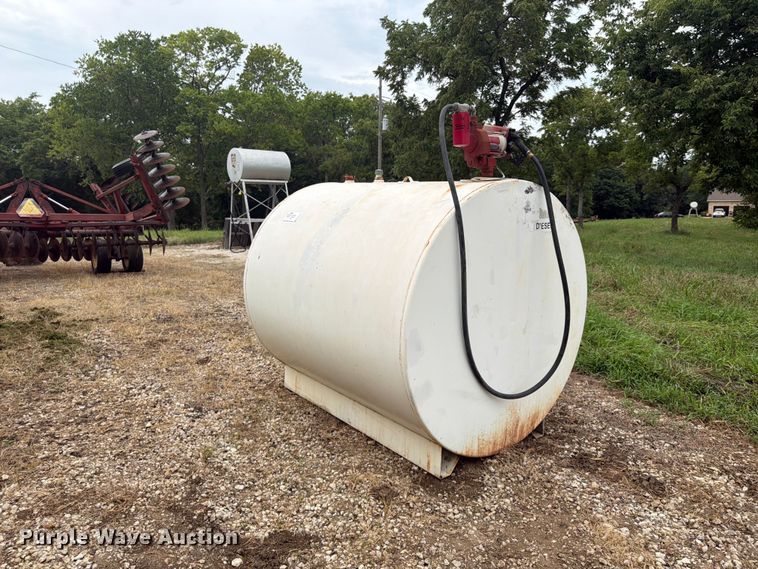 image for item FP4015 1,000 gallon diesel fuel tank