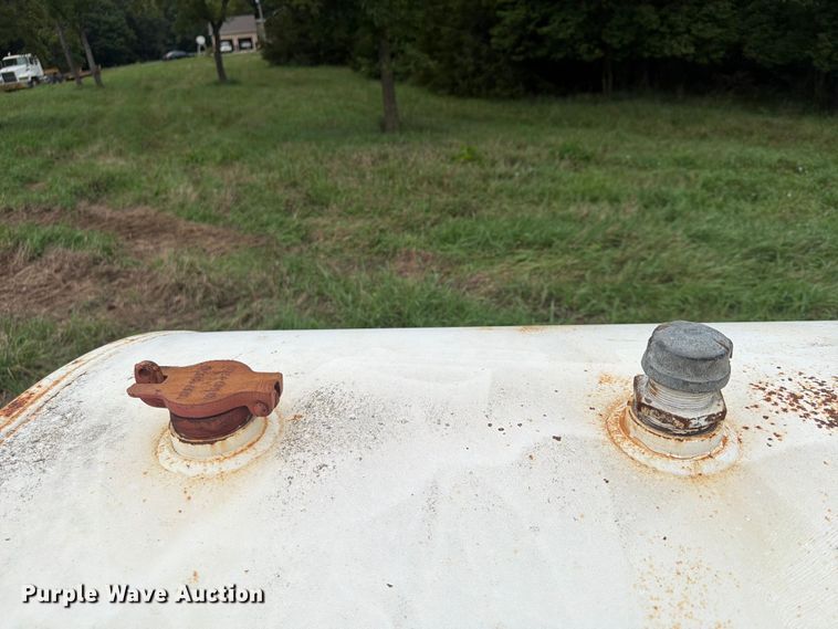 image for item FP4015 1,000 gallon diesel fuel tank