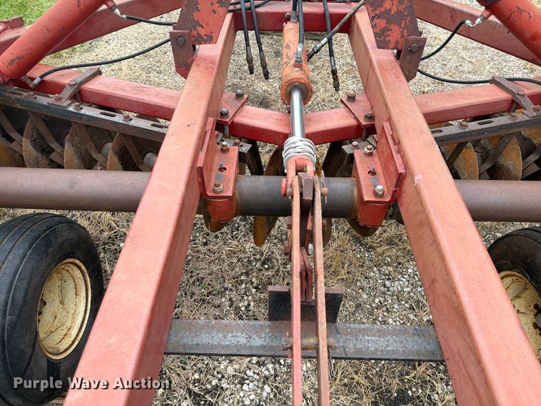 image for item FP4016 International 490 tandem disk