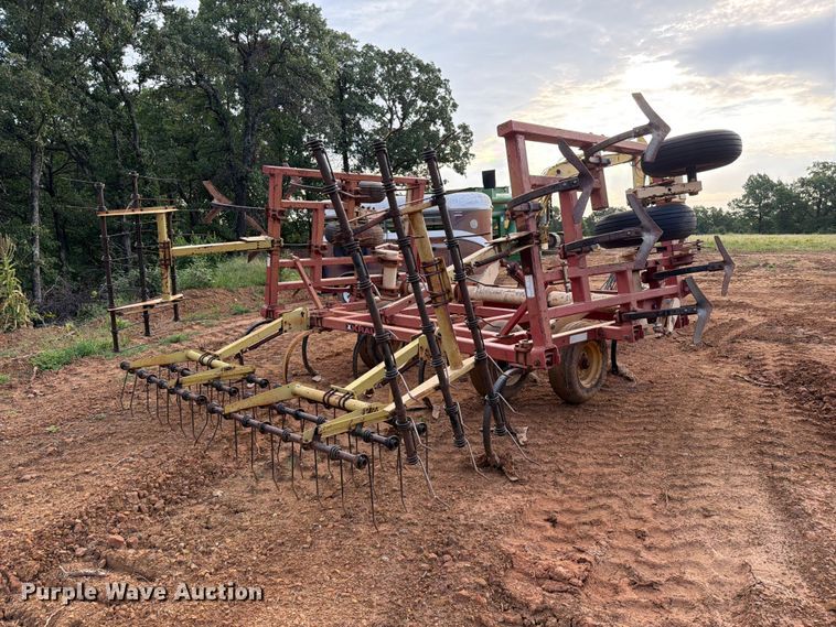 image for item FU1012 Krause 4320 field cultivator