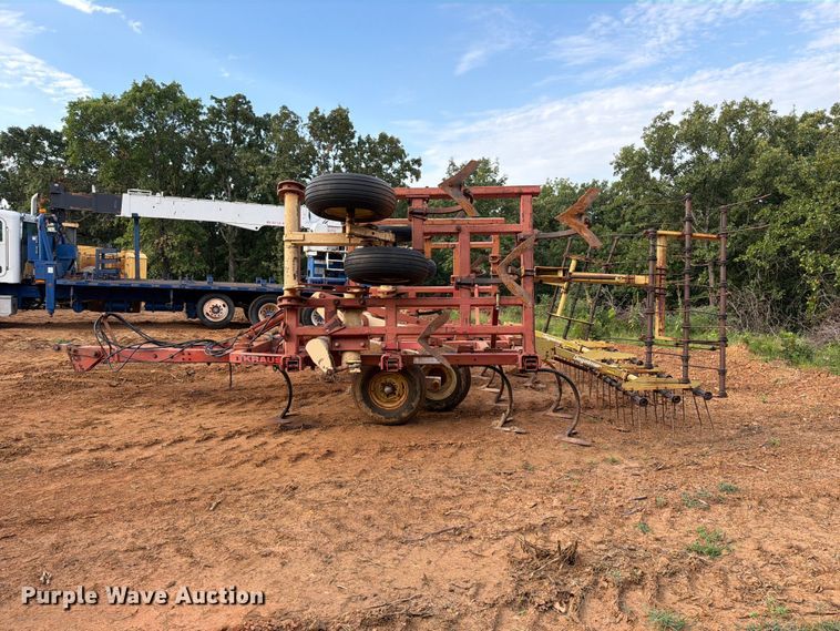 image for item FU1012 Krause 4320 field cultivator