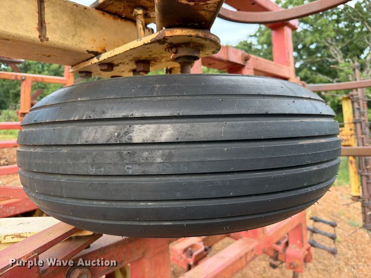 image for item FU1012 Krause 4320 field cultivator