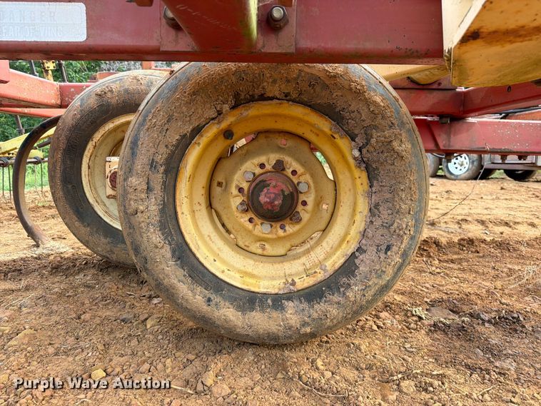 image for item FU1012 Krause 4320 field cultivator