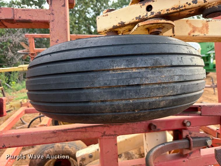 image for item FU1012 Krause 4320 field cultivator