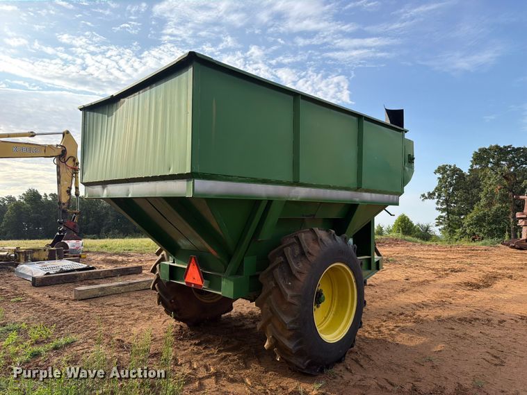 image for item FU1014 John Deere grain cart