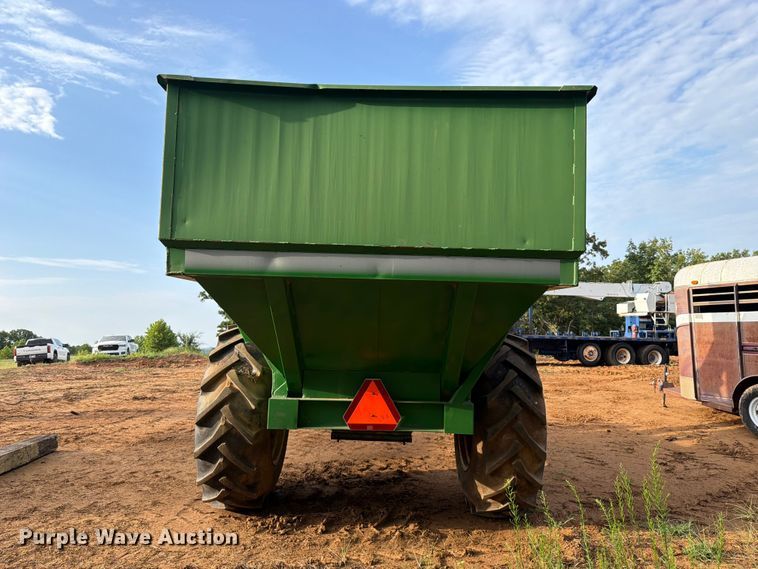 image for item FU1014 John Deere grain cart