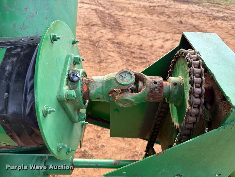 image for item FU1014 John Deere grain cart