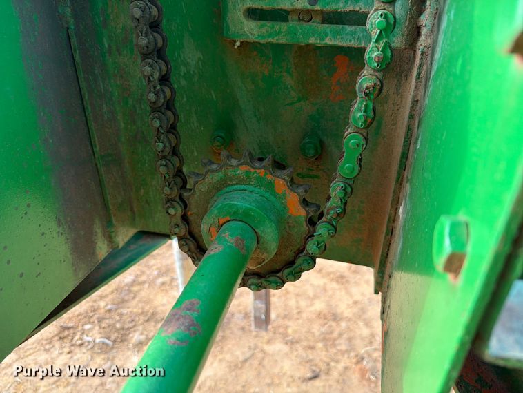 image for item FU1014 John Deere grain cart