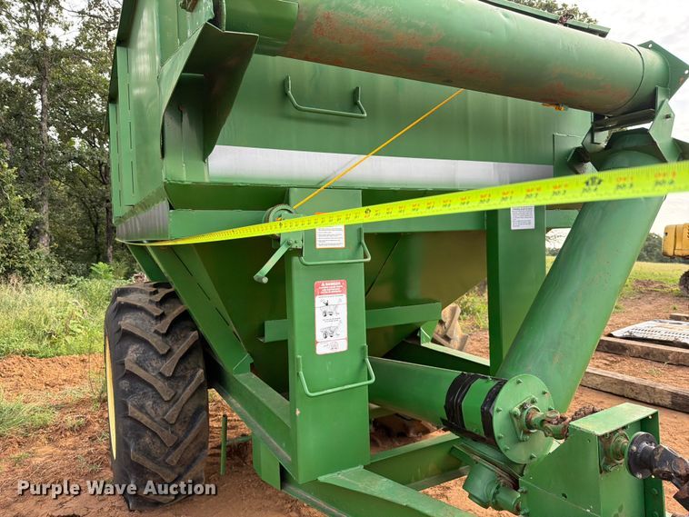 image for item FU1014 John Deere grain cart