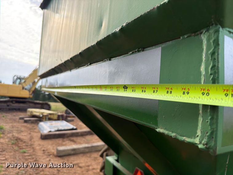 image for item FU1014 John Deere grain cart