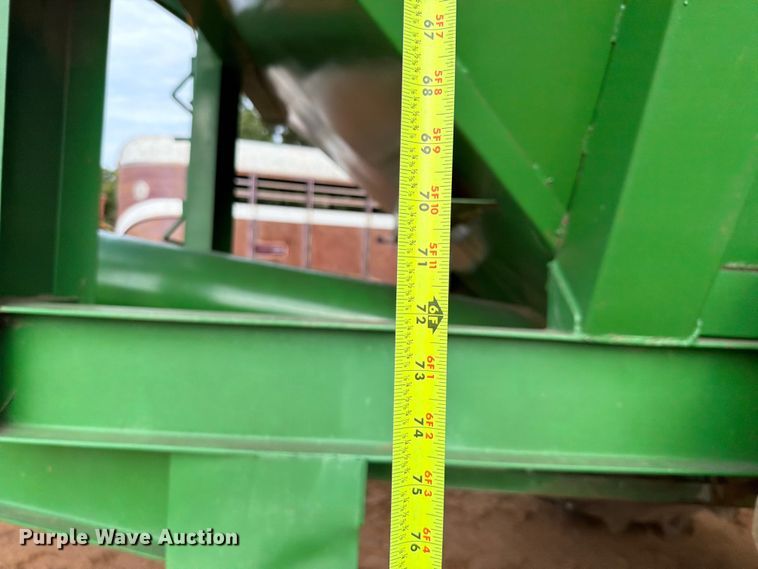 image for item FU1014 John Deere grain cart