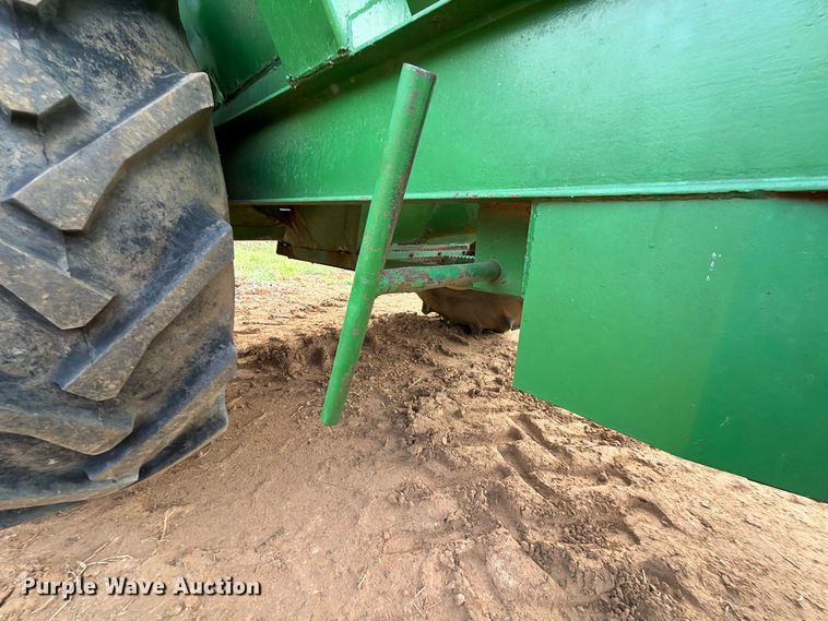 image for item FU1014 John Deere grain cart