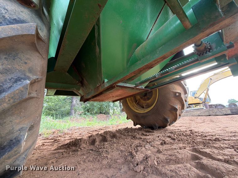 image for item FU1014 John Deere grain cart