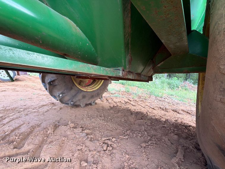 image for item FU1014 John Deere grain cart