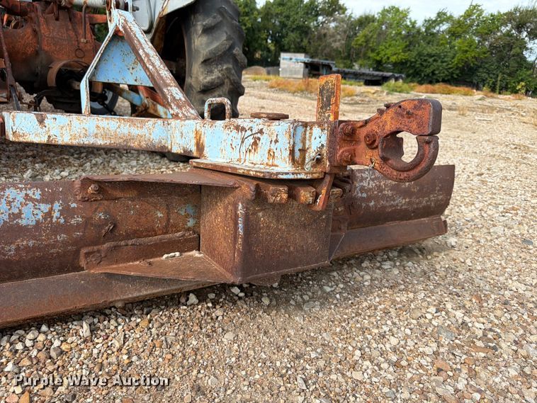 image for item FU4565 Ford tractor