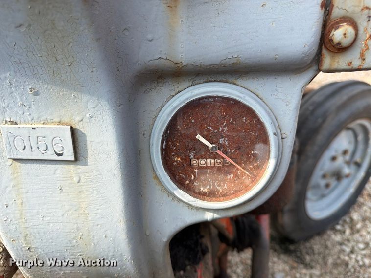 image for item FU4565 Ford tractor