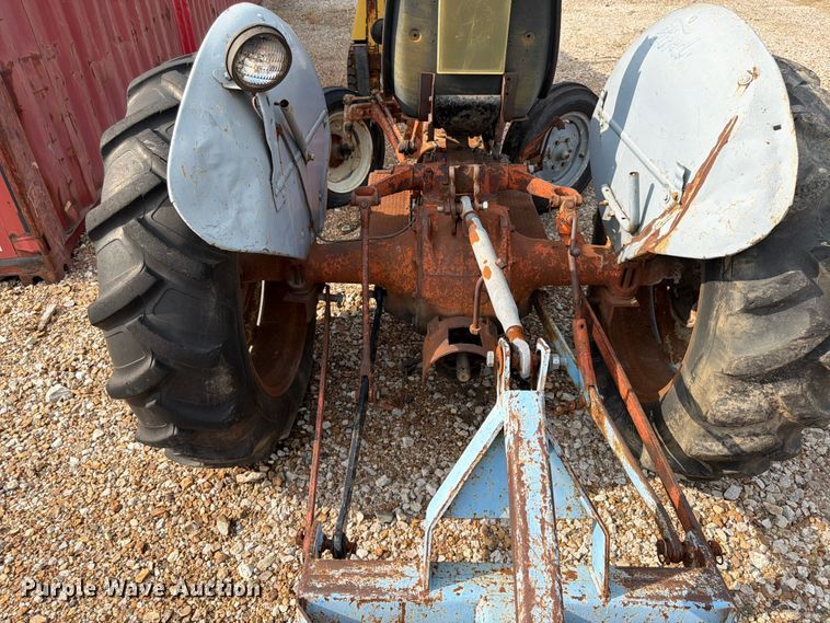 image for item FU4565 Ford tractor